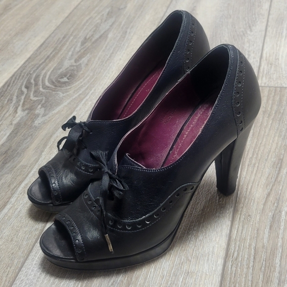 Coach Peep Toe Lace-Up Claudine Black Leather Pumps Size 7.5 - Picture 1 of 12